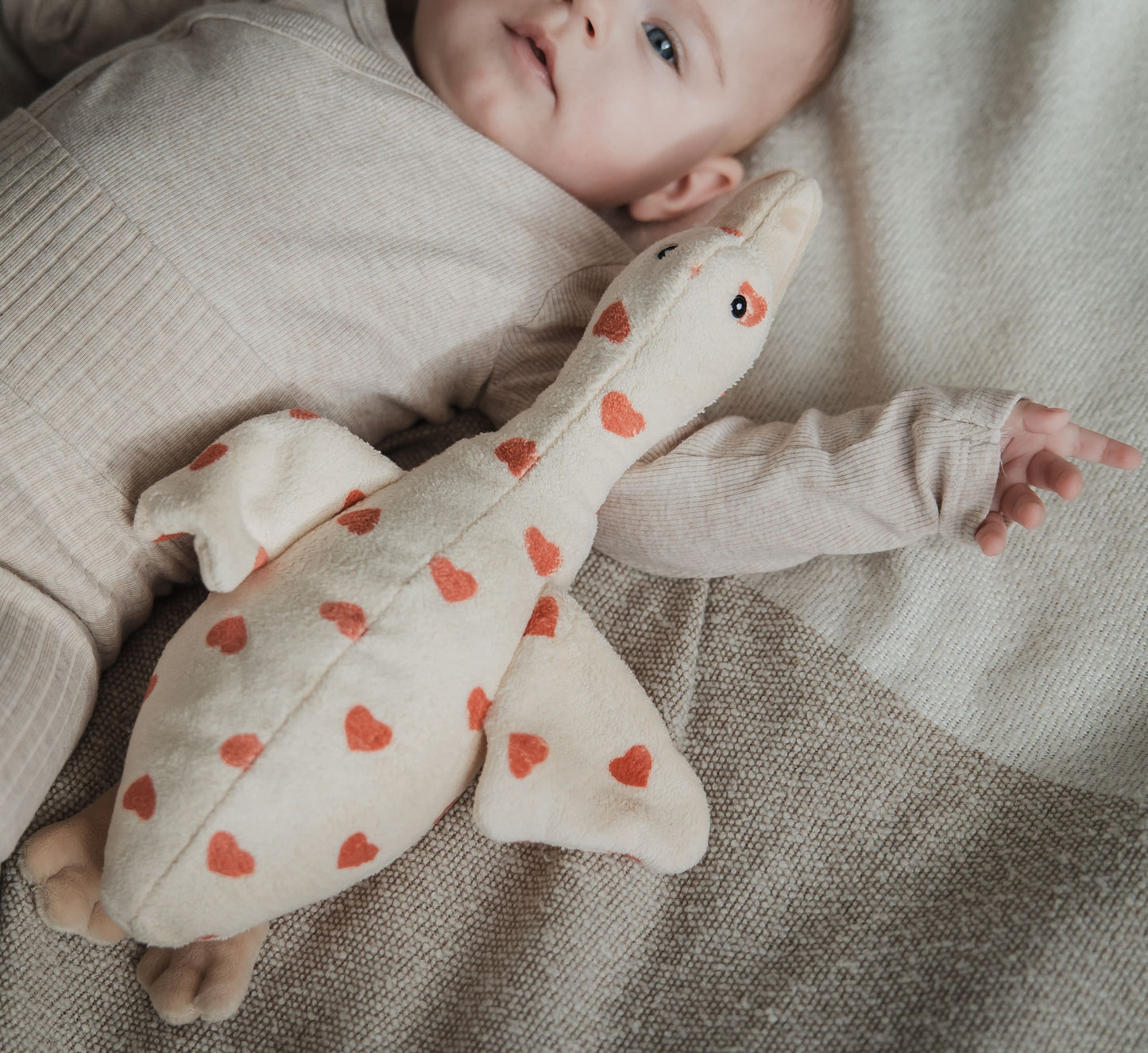 Liva (Hearts) LIMITED - Rechargeable heartbeat comforter